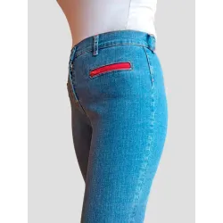 Pantalón pirata vaquero mujer azul detalle cremallera roja | Pantalones mujer | Buscarmoda