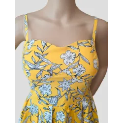 Detalle escote vestido corto floral amarillo | Vestidos cortos | Buscarmoda