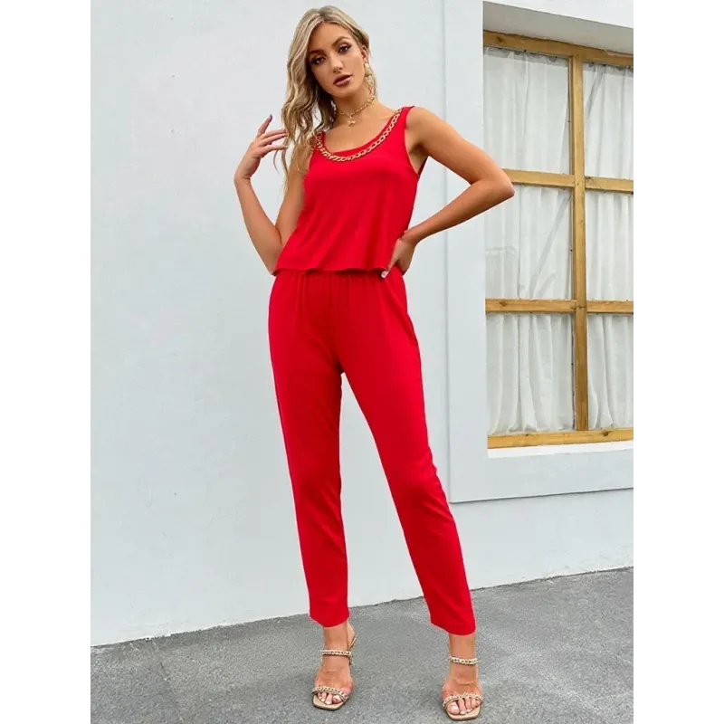 Mono largo rojo mujer sin mangas elegante con tejido fluido y bolsillos laterales para eventos y fiesta