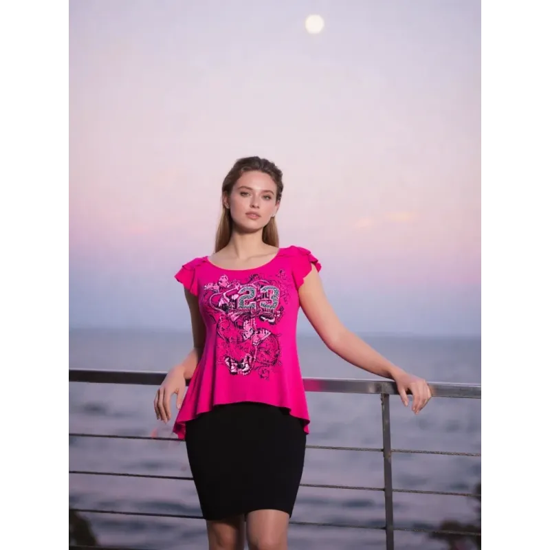 Fuchsia T-shirt with ruffles, “23” graphic print, back opening with bow and lightweight jersey fabric.