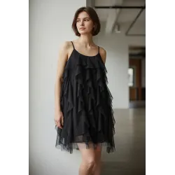 Elastic chiffon ruffle dress in black with thin straps and romantic style