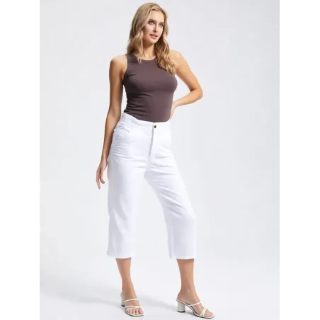 Pantalón blanco pirata mujer tiro alto elegante