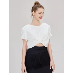 White cropped cotton top with front knot, short sleeves and round neckline. Urban minimalist style for summer.