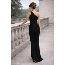 Vestido negro asimétrico griego largo a los tobillos | VESTIDOS INVITADA BODA CIVIL | BUSCARMODA