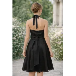 Vestido negro fiesta halter plisado falda con vuelo vista espalda | Vestidos fiesta mujer | Buscarmoda