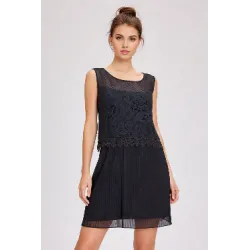 Vestido corto encaje elegante con falda de gasa vista frontal | Vestidos cortos | Buscarmoda