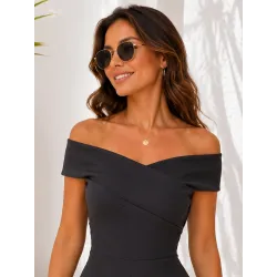 Black bardot short playsuit neckline detail | Short playsuit | Buscarmoda