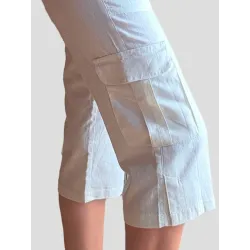 White linen capri pants with side pocket detail %separator% Capri pants %separator% Search fashion