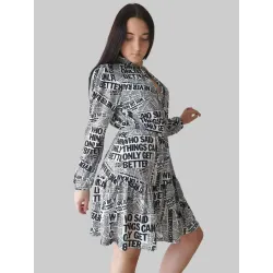 Vestido midi estampado periódico manga larga con cuello mao y falda con volante